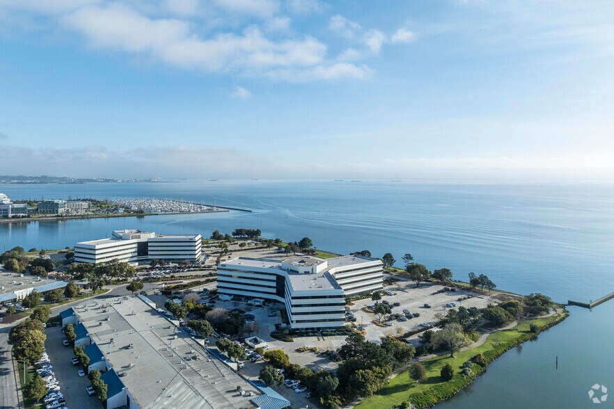 400 Oyster Point Blvd, South San Francisco, CA à louer - Aérien - Image 2 de 2