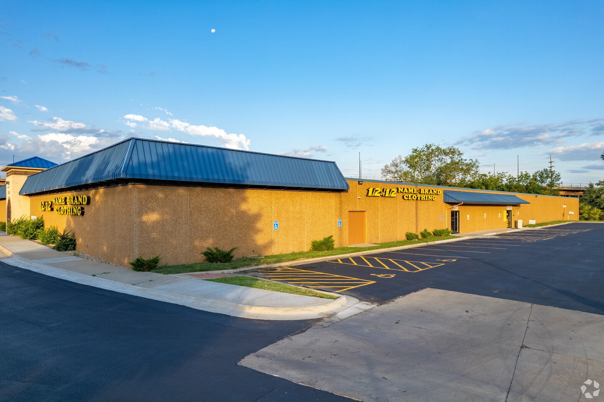 8800-8850 Marshall Dr, Lenexa, KS à louer Photo du bâtiment- Image 1 de 5