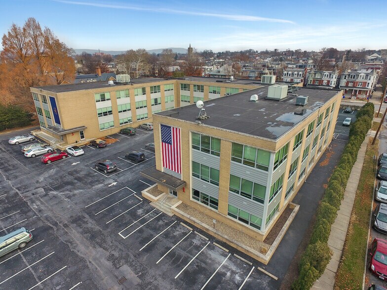 2001 N Front St, Harrisburg, PA à louer - Photo du bâtiment - Image 2 de 6