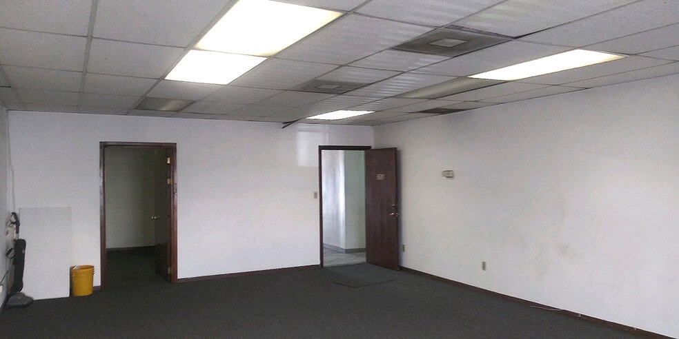 2414 N Broadway, Los Angeles, CA for lease - Interior Photo - Image 3 of 4