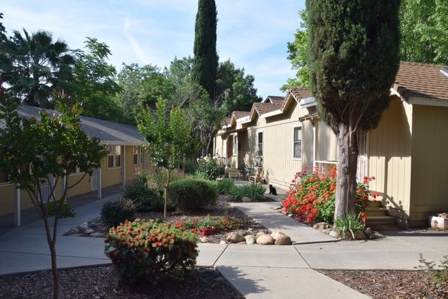 Plus de détails pour 2115-2135 Waldon St, Redding, CA - Multi-résidentiel à vendre