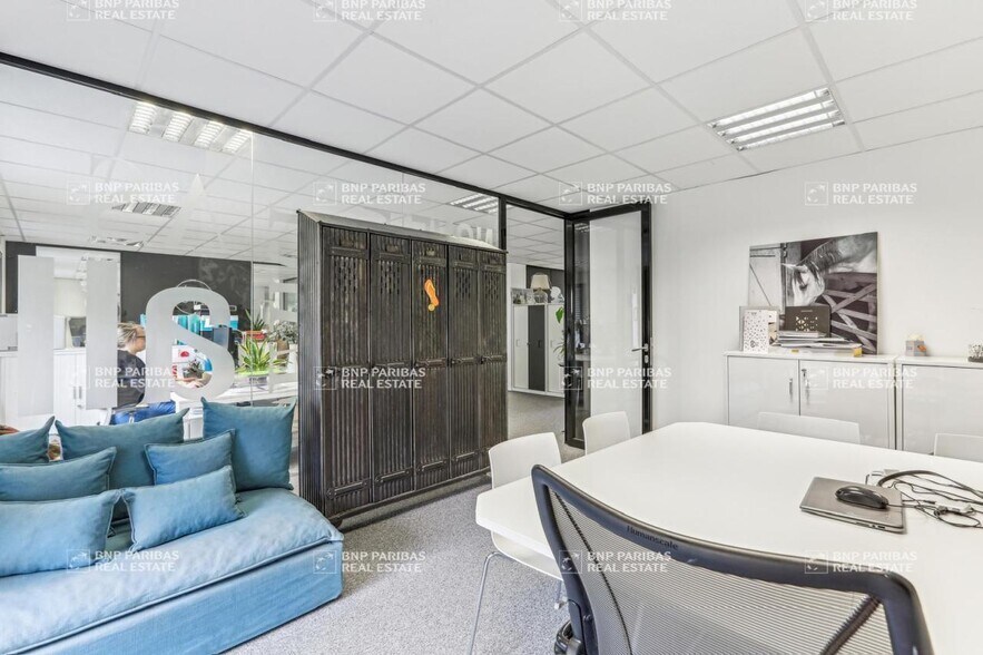 Bureau dans Paris à vendre - Photo du bâtiment - Image 2 de 9