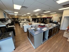 388 Washington Rd, Sayreville, NJ for lease Interior Photo- Image 1 of 5