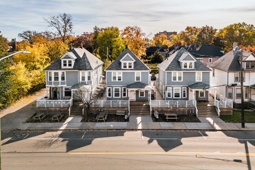 8116 Kercheval St, Detroit, MI à vendre - Photo du bâtiment - Image 2 de 18
