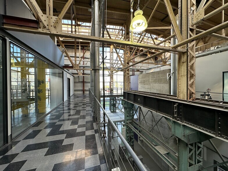 2600 Rue William Tremblay, Montréal, QC à louer - Photo du bâtiment - Image 2 de 15