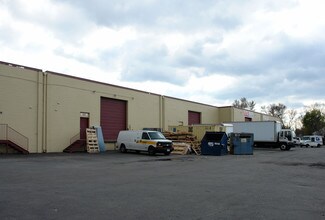 Plus de détails pour 551-567 Southlawn Ln, Rockville, MD - Industriel à louer