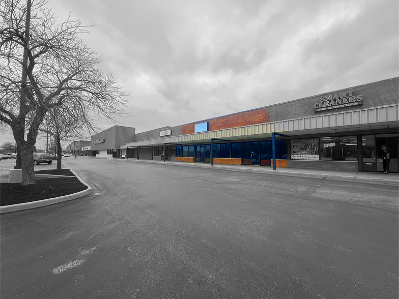 1175 S College Mall Rd, Bloomington, IN for lease - Building Photo - Image 2 of 4