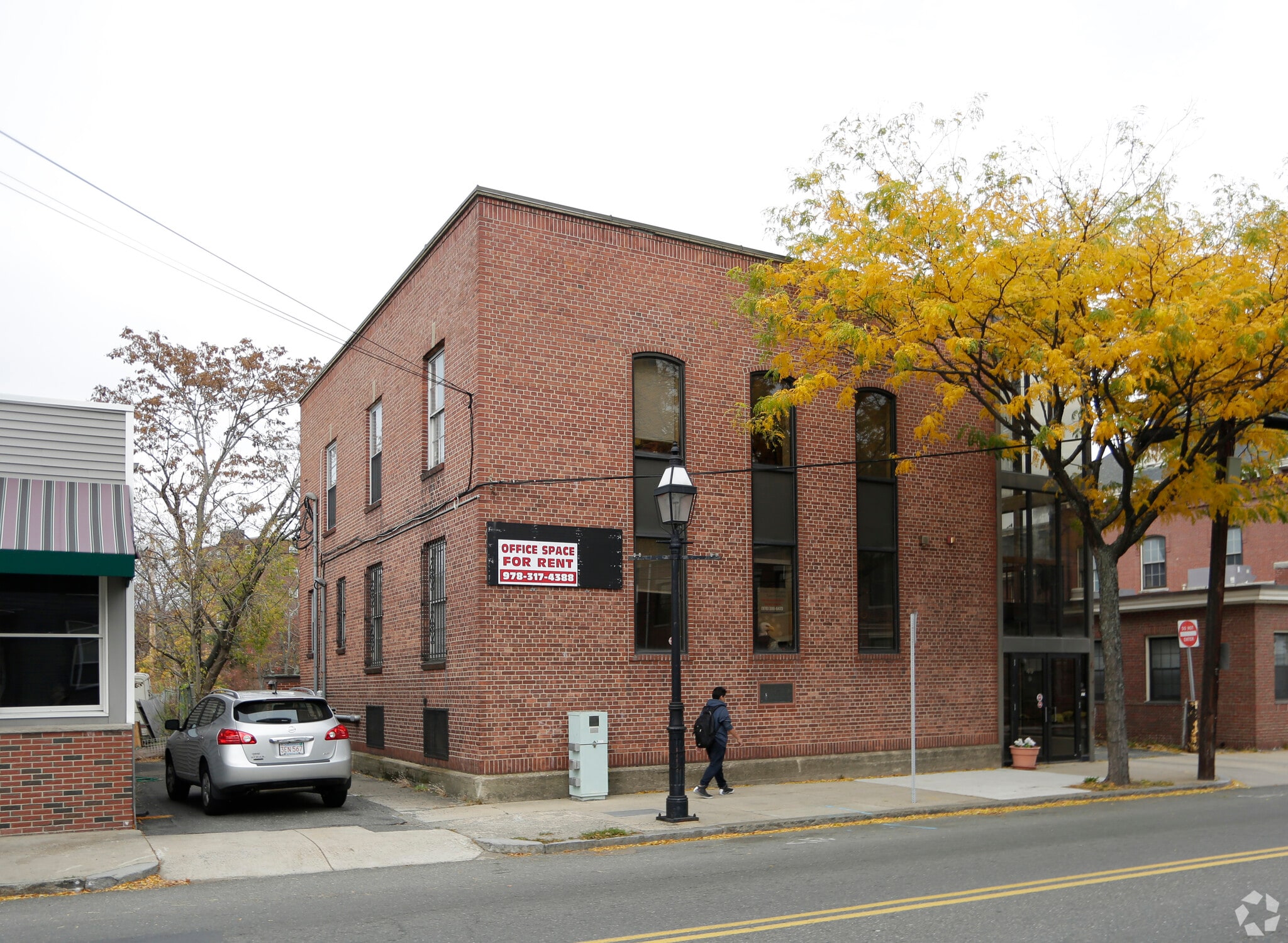 Lowell Street portfolio of 3 properties for sale on LoopNet.ca Primary Photo- Image 1 of 21