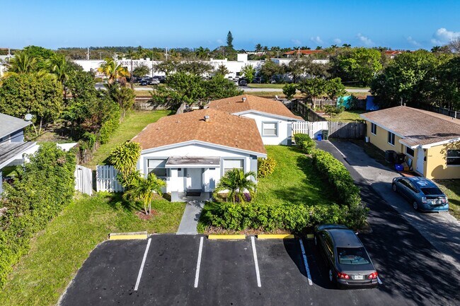 Plus de détails pour 1651 NE 3rd Ave, Delray Beach, FL - Multi-résidentiel à vendre