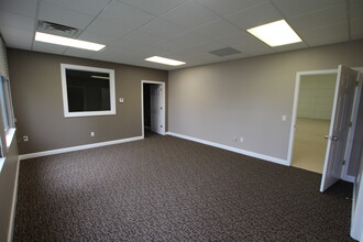 3200-3214 Adventure Ln, Oxford, MI for lease Building Photo- Image 1 of 7