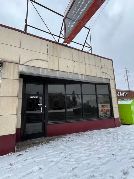20495 Van Dyke St, Detroit, MI for sale - Building Photo - Image 2 of 10