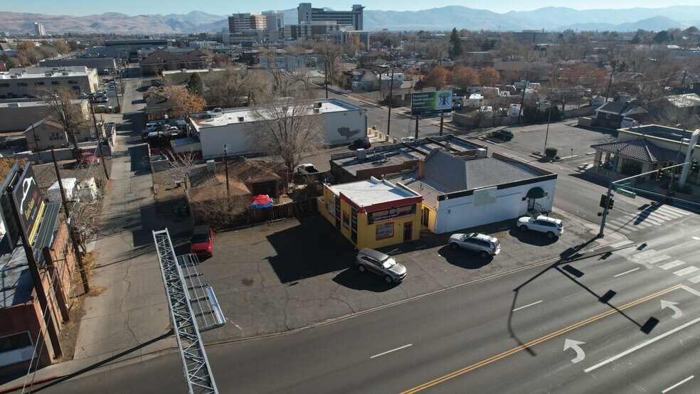 701 E 2nd St, Reno, NV à vendre - Photo du bâtiment - Image 2 de 9