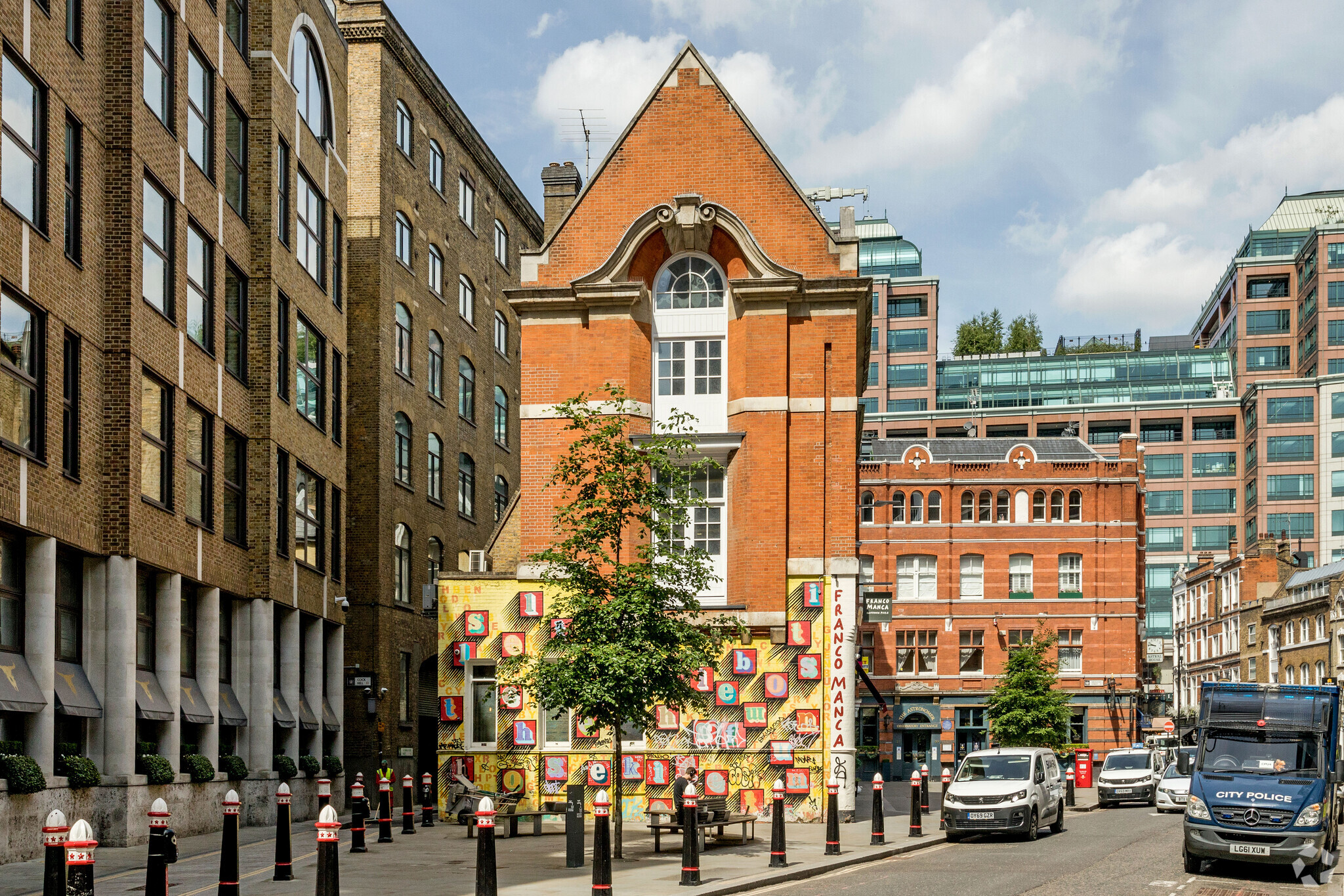 119-121 Middlesex St, London for sale Primary Photo- Image 1 of 5