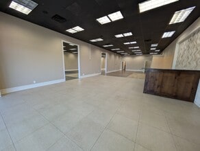 1633 E Beebe Capps Expy, Searcy, AR for lease Interior Photo- Image 2 of 6