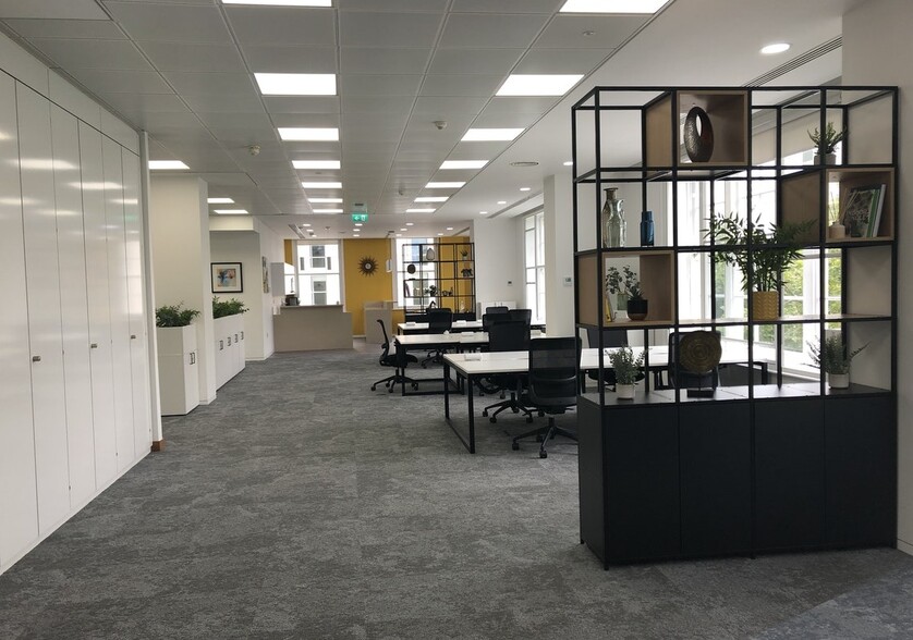 1-4 Connaught Pl, London for lease - Interior Photo - Image 3 of 12