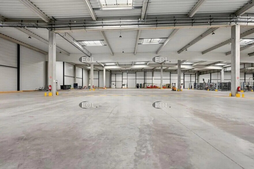 Flex dans Sucy-en-Brie à louer - Photo du bâtiment - Image 3 de 23