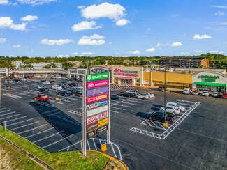 Plus de détails pour 5100-5198 Avenue H, Rosenberg, TX - Commerce de détail à louer