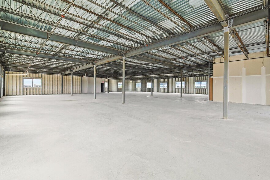 5740 State Highway 121, Plano, TX à vendre - Photo intérieure - Image 2 de 18