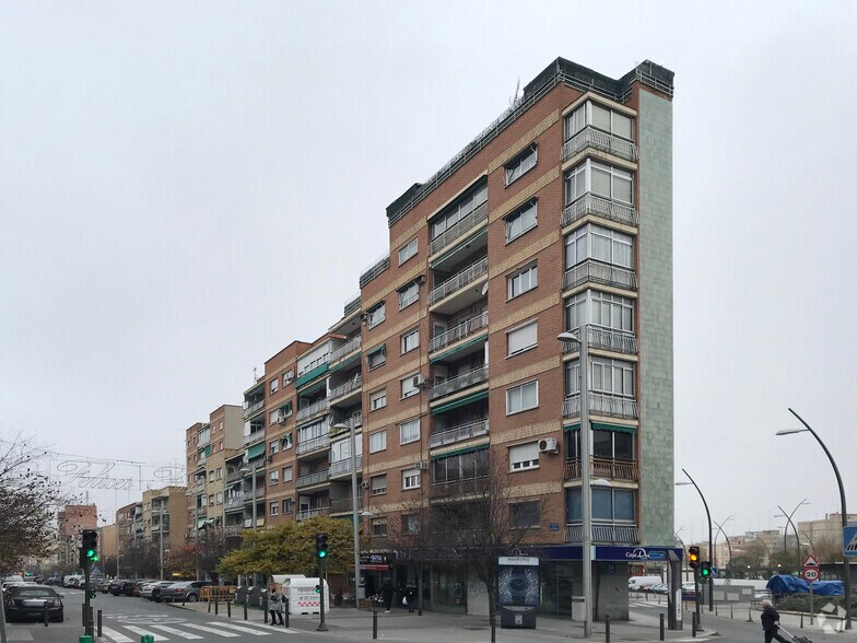 Avenida de la Constitución, 47, Móstoles, Madrid à louer - Photo du bâtiment - Image 2 de 6