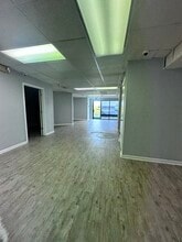 153-154 Patchen Dr, Lexington, KY for lease Interior Photo- Image 2 of 6
