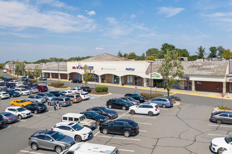 13810-13860 Braddock Rd, Centreville, VA for lease - Building Photo - Image 1 of 9