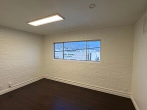 2521 Ontario St, Burbank, CA for lease Interior Photo- Image 2 of 5