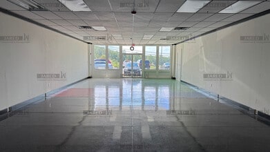 1615 W Highway 76, Branson, MO for lease Interior Photo- Image 2 of 4