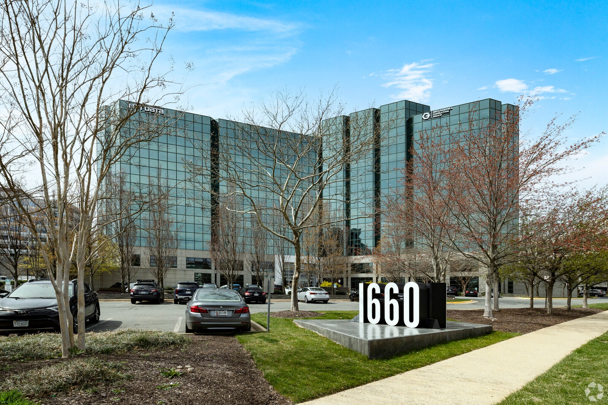1660 International Dr, McLean, VA for lease Building Photo- Image 1 of 11