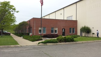 Office Space/ Warehouse Space for Lease - Entrepôt