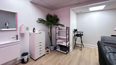 210 Pomeroy Ave, Meriden, CT for lease Interior Photo- Image 2 of 19
