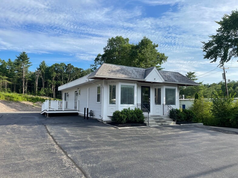 1352 Main St, Millis, MA à vendre - Photo principale - Image 1 de 1