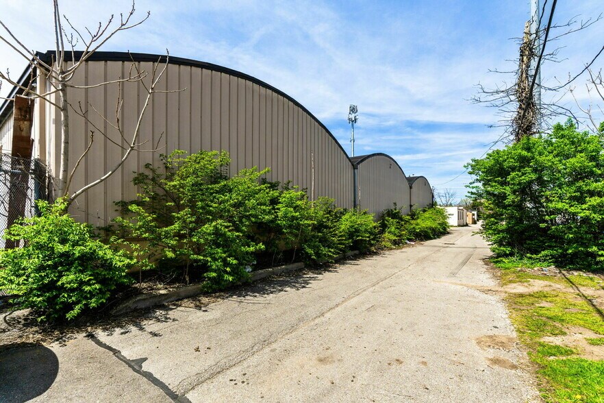 470 S Nelson Rd, Columbus, OH à louer - Photo du bâtiment - Image 2 de 12