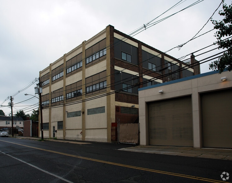 580 Elm St, Kearny, NJ for sale - Building Photo - Image 3 of 3