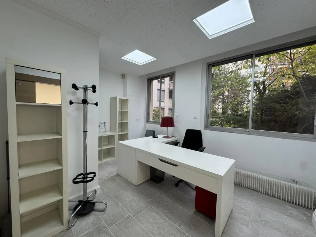 Commerce de détail dans Neuilly-sur-Seine à louer Photo intérieure- Image 1 de 15