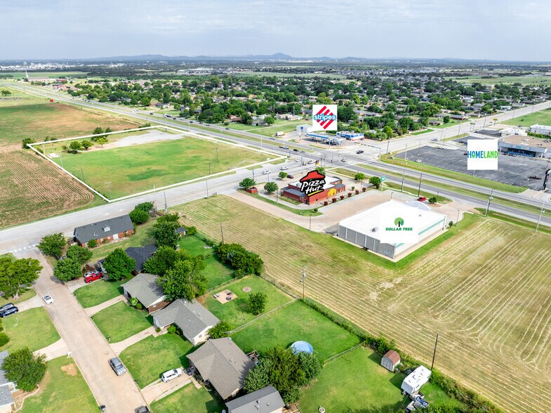 SWC of SE 45th St & SE Lee Blvd, Lawton, OK à vendre - Photo du bâtiment - Image 2 de 2