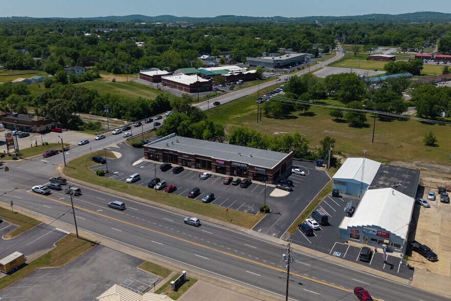 340-346 S Cumberland St, Lebanon, TN à louer - Photo du bâtiment - Image 3 de 16