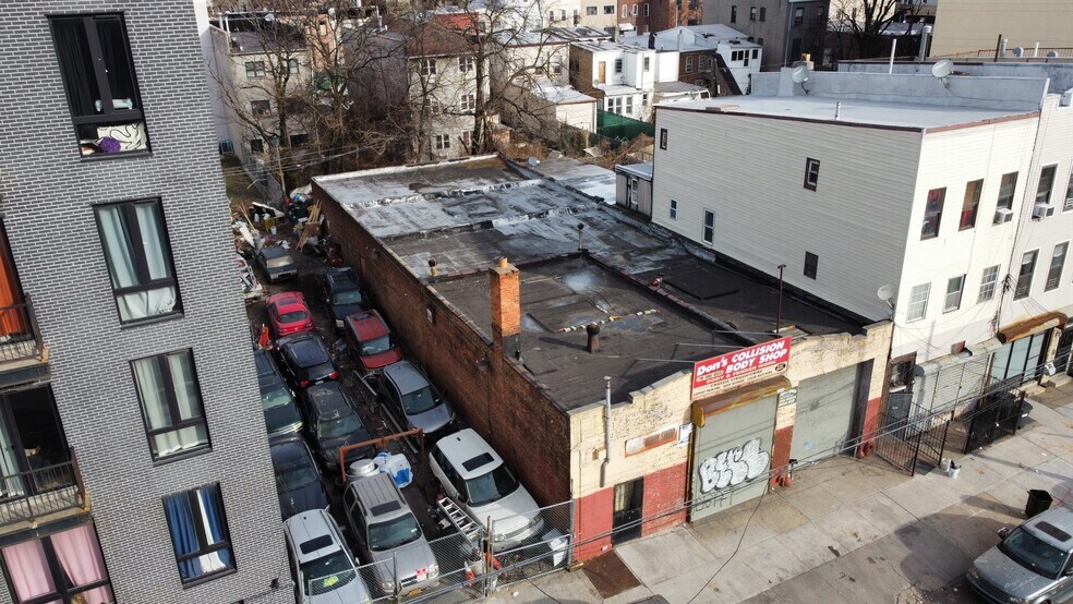 2187 Bergen St, Brooklyn, NY à vendre - Photo du bâtiment - Image 3 de 7