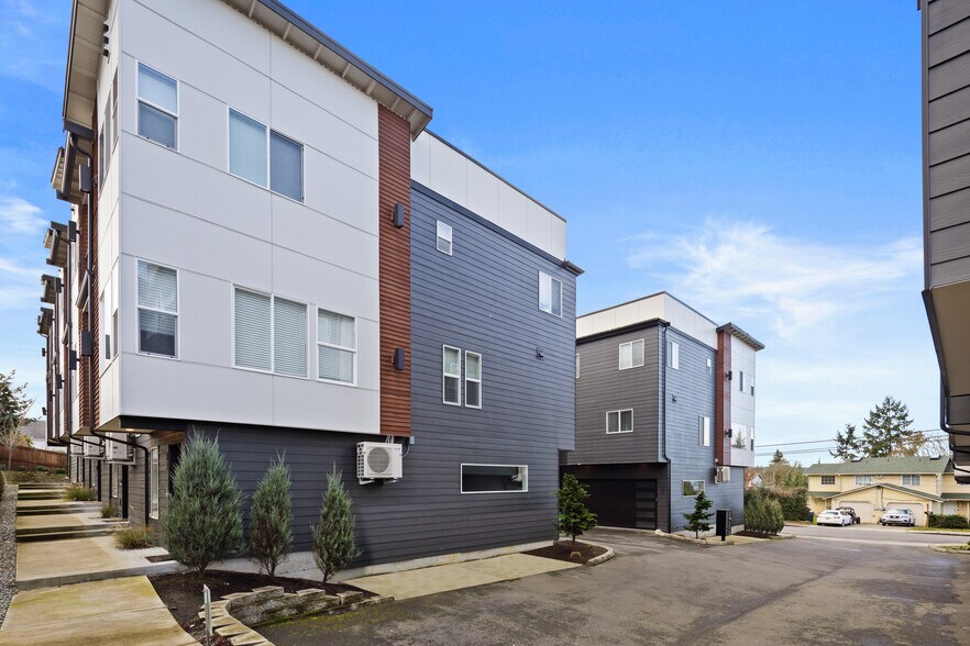 8524 19th St W, Tacoma, WA à vendre - Photo du bâtiment - Image 3 de 47