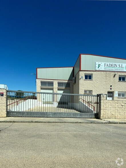 Industrial in Valdilecha, Madrid for sale - Building Photo - Image 2 of 3