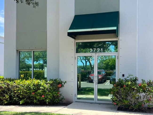 More details for 2721 NW 19th St, Pompano Beach, FL - Industrial for Sale