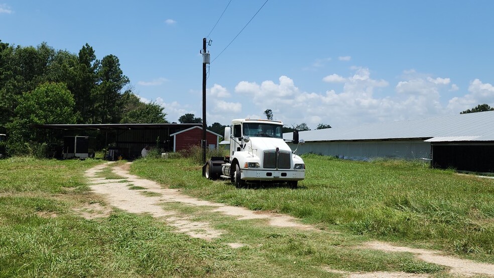 1483 Oquinn Rd, Pollok, TX for sale - Building Photo - Image 3 of 6