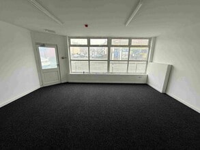 183 Newcastle St, Stoke On Trent for lease Interior Photo- Image 2 of 3