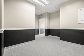 140 Commonwealth Ave, Danvers, MA for lease Building Photo- Image 2 of 3