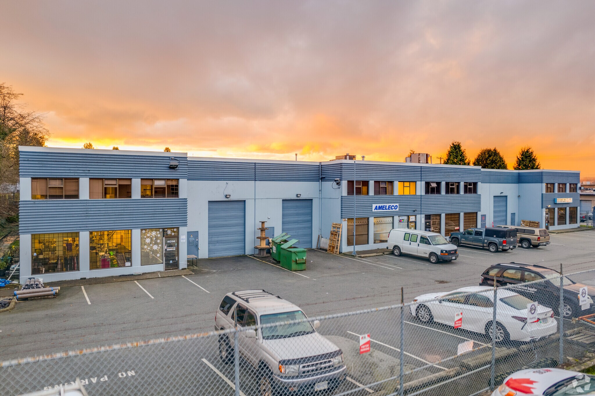 4008-4014 Myrtle St, Burnaby, BC à vendre Photo du bâtiment- Image 1 de 1