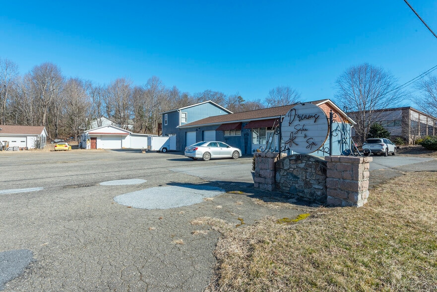 2968 US Highway 70, Black Mountain, NC à vendre - Photo principale - Image 1 de 22