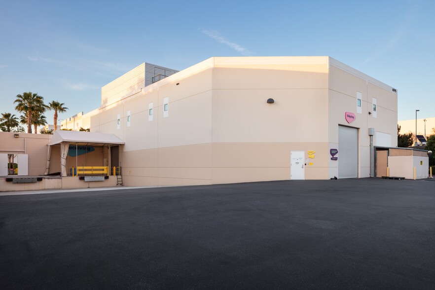 NorthPointe West portfolio of 3 properties for sale on LoopNet.ca - Building Photo - Image 3 of 12