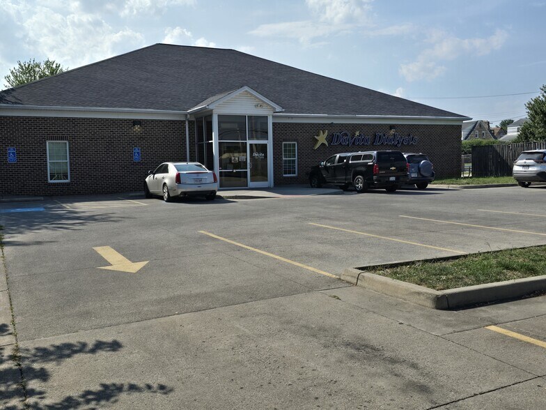 1360 N Shenandoah Ave, Front Royal, VA à vendre - Photo du bâtiment - Image 1 de 1