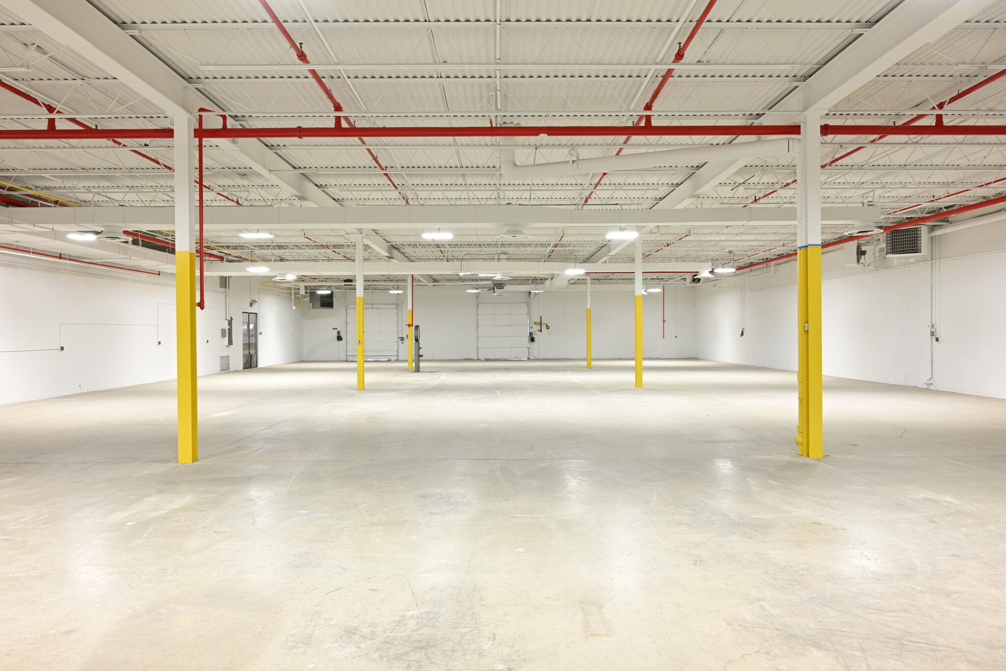 299 Johnson Ave, Waseca, MN for lease Interior Photo- Image 1 of 9