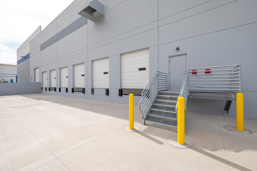 1050 Waltham Way, Sparks, NV for lease - Building Photo - Image 2 of 14