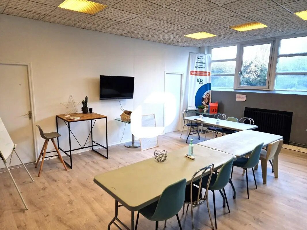 Bureau dans Douai à louer Photo du bâtiment- Image 1 de 14